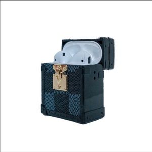 New airpod trunk vintage case- 2 for 1 unbranded